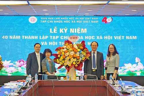 Hình ảnh: Chùm ảnh Lễ kỷ niệm 40 năm ngày thành lập Tạp chí Khoa học Xã hội Việt Nam và Hội thảo khoa học số 4