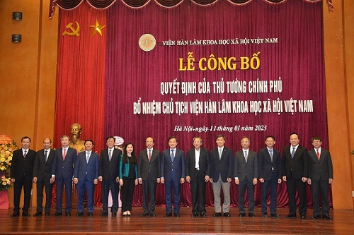 Hình ảnh: Lễ Công bố Quyết định của Thủ tướng Chính phủ bổ nhiệm Chủ tịch Viện Hàn lâm Khoa học xã hội Việt Nam số 4