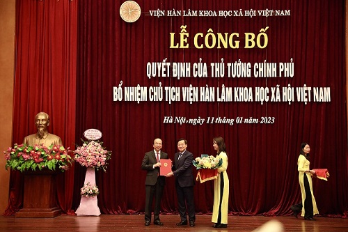 Hình ảnh: Lễ Công bố Quyết định của Thủ tướng Chính phủ bổ nhiệm Chủ tịch Viện Hàn lâm Khoa học xã hội Việt Nam số 2