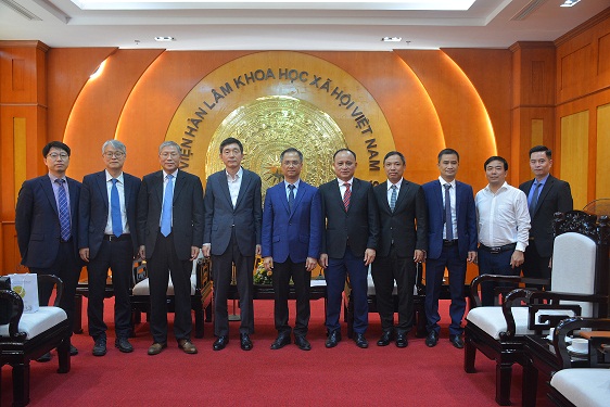 Phó Chủ tịch Viện Hàn lâm Khoa học xã hội Việt Nam tiếp Đoàn Chuyên gia Học viện Ngoại giao Quốc gia Hàn Quốc (KNDA) đến chào xã giao